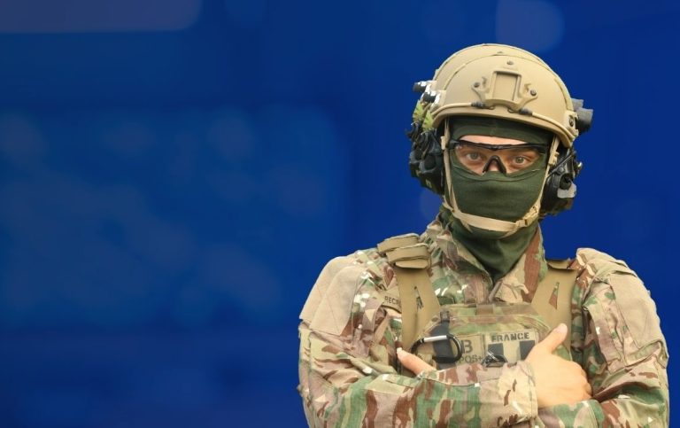 l’itinéraire de l’adjudant Pierre-Marie, analyste du renseignement électromagnétique dans l’armée de Terre