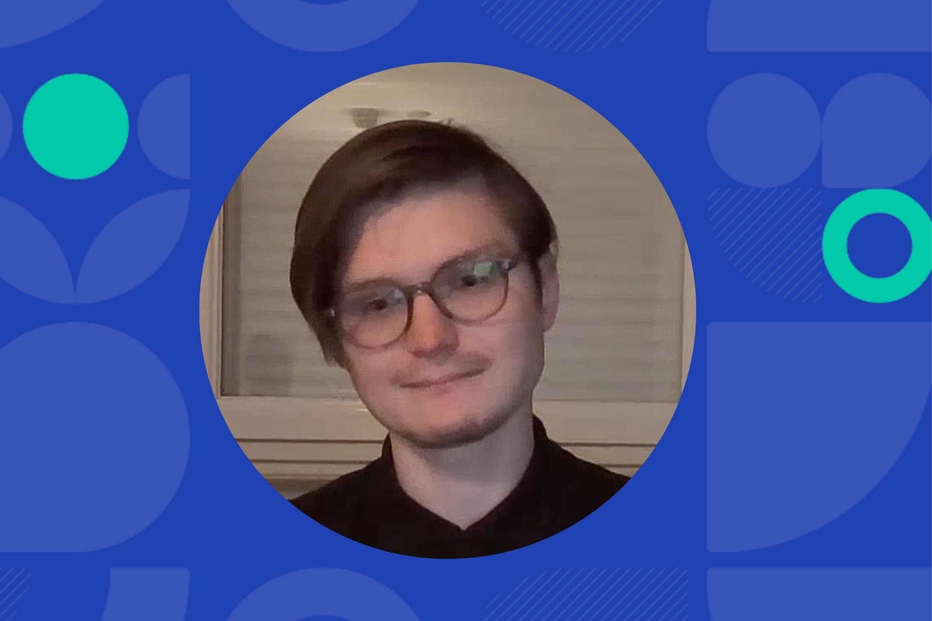 “On vous donnera les moyens de faire ce que vous voulez faire” : le quotidien d’Alex, ingénieur IA et Civil de la Défense au ministère des Armées