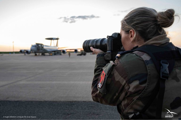[Ces femmes qui nous inspirent] Photographe, vidéaste et passionnée de sport : le parcours d’Aurélie, technicienne métiers de l'image dans l’Armée de l’air et de l’espace